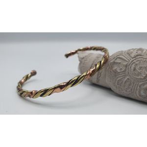 Handgemaakte Koperen Armband - Gevlochten, Goud- & Koperkleurig, Verstelbaar, Natuurlijke Materialen, Duurzaam, Positieve Energie, Helende Eigenschappen, Uniek & Stijlvol Sieraad, Takish Jewelry, Perfect Geschenk