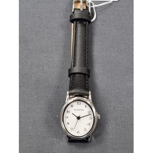 Dames horloge met ovaal horlogekast /zilverkleurig met leren band.AB6568