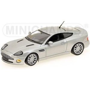 The 1:43 Diecast Modelcar of the Aston Martin Vanquish S of 2004 in Silver. This scalemodel is limited by 1292pcs.The manufacturer is Minichamps.