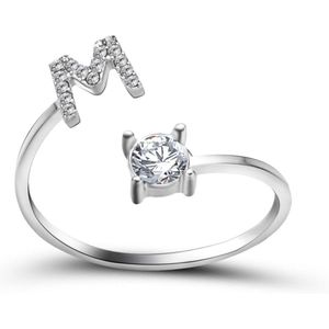 Ring met letter M - Ring met steen - Aanschuifring - Zilver kleurig - Ring Zilver dames - Cadeau voor vriendin - Vrouw - Sieraad meisje - Mooie ring tieners - Alfabet ring M - Ring met initiaal