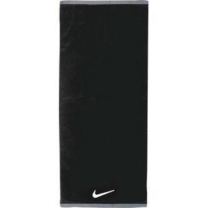 Nike Fundamental Handdoek - M - Zwart