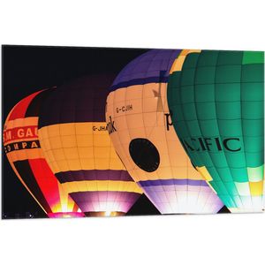 WallClassics - Vlag - Vier Verschillende Kleuren Luchtballonnen in het Donker - 105x70 cm Foto op Polyester Vlag