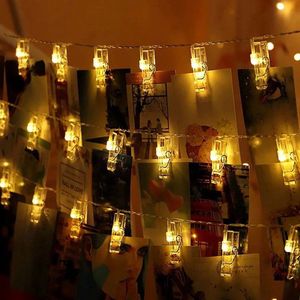 Giftpoint Lichtsnoer Verlichtende Knijpers - Fotoslinger - Kerstversiering - Kerst - Kerstcadeau - Kerstlampjes - Kerstlampjes Binnen - Decoratie Verlichting - Huisverlichting - Lichtsnoer - Lichtslang - Warm Wit - 80 LED - 10 Meter