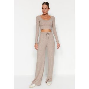 Trendyol Vrouwen Standaard mouw Ronde hals Set van beige, zacht cropped broekje met wijde pijpen en gebreide ondertop TWOAW23AU00125