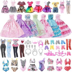 Poppenkleding en accessoires,set van 32 stuks,Barbie kleding 2 modejurken,2 top & broek,2 feestjurken,2 bikini‘s,10 schoenen,10 tas, 12 sierandenaccessoires voor 11,5 inch meisjespop