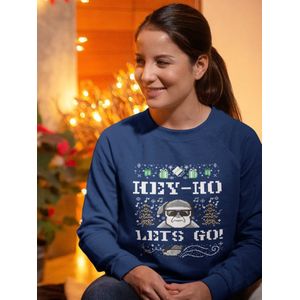 Shirt - Hey ho lets go - Wurban Wear | Grappige sweater | Leuk cadeau | Unisex sweater | Oversized sweater | Foute kerst trui | Foute kerstkleding | Kerst sweater | Kerst diner | Kersttrui dames | Foute kersttruiendag 2024 | Blauw