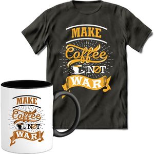 T-Shirtknaller T-Shirt met Koffiemok | Make Coffee Not War - Koffie Kleding | Heren / Dames Shirt met Mok Cadeau | Kleur grijs | Maat S
