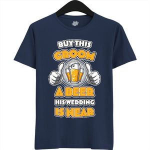 Buy This Groom A Beer | Vrijgezellenfeest Cadeau Man - Groom To Be Bachelor Party - Grappig Bruiloft En Bruidegom Bier shirt - T-Shirt - Unisex - Navy Blue - Maat XL