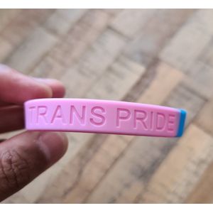 LGBTQ - Armbandje rubberen regenboog ""Trans"" (LGBTQIA+, pride, love, LHBTI+, LHBTIQA+, gay, trans, bi, lesbo, homo)