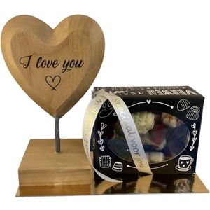 Valentijn - Wooden Heart - I love you - Bonbons - Lint: Speciaal voor jou - Cadeauverpakking