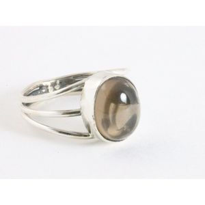 Opengewerkte zilveren ring met rookkwarts- maat 15.5