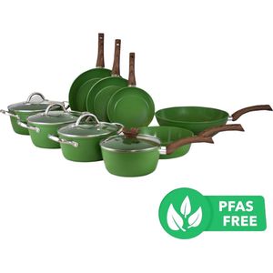 BY C&P© Go Green Pannenset 9 Delig Groen - Duurzame Pannen Geschikt voor Alle Warmtebronnen - Uniek Design Pannenset met Deksels - Keramische Anti Aanbaklaag - 100% PFAS Vrij - Handgrepen blijven Koel - Vaatwasser&Oven Geschikt - 7 Jaar Garantie