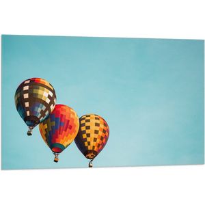 WallClassics - Vlag - Drie Kleurrijk Geblokte Luchtballonnen - 105x70 cm Foto op Polyester Vlag