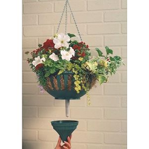 Hanging basket met waterreservoir