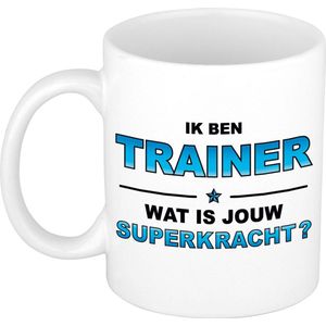 Ik ben trainer wat is jouw superkracht mok / beker - wit met blauwe tekst - cadeau / verjaardag