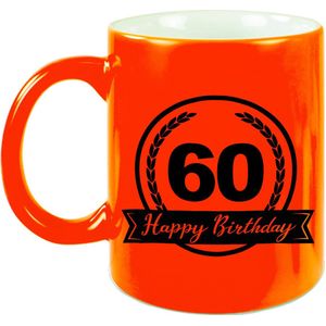 Happy Birthday 60 years cadeau mok / beker met wimpel - 330 ml - neon oranje - verjaardagscadeau