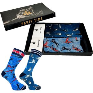 Sock My Feet geschenkdoos sokken heren 43 46 - cadeau voor man - duurzaam - naadloos - Iceskating Penguin