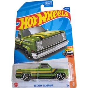 Hot Wheels Chevy Silverado 83 - Donkergroen - 7 cm - Schaal 1:64