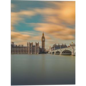 WallClassics - Vlag - Big Ben aan het Water - Londen - 30x40 cm Foto op Polyester Vlag