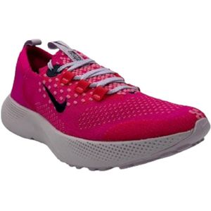 Nike - React Escape RN - Sneakers - Vrouwen - Roze - Maat 37.5