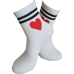 Love - Hart Sokken - leuke sokken - hartje sokken - sport sokken - witte sokken - tennis sokken - sport sokken - valentijns cadeau - sokken met tekst - aparte sokken - grappige sokken - Socks waar je Happy van wordt - maat 37-44
