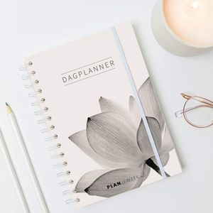 Planjeweek.nl | Prikkelarme A5 dagplanner planboekje Lotus met wire-o ringband spiraalbinding - to do planner - daily planner - werkplanner - dagplanner kind - dagplanning voor meer rust & overzicht in je dag
