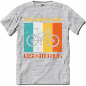 Echte mannen hebben geen motor nodig Heren T-shirt | Fietsen | Wielrennen | Mountainbike | cadeau - T-Shirt - Unisex - Donker Grijs - Gemêleerd - Maat 4XL
