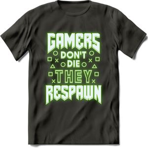Gamers don't die T-shirt | Neon Groen | Gaming kleding | Grappig game verjaardag cadeau shirt Heren – Dames – Unisex | - Donker Grijs - S