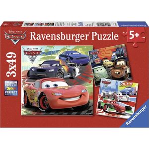 Ravensburger Disney Cars. Wereldwijde race pret- Drie puzzels van 49 stukjes - kinderpuzzel
