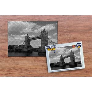 Puzzel Zwart wit afbeelding van de iconische Tower Bridge in Londen - Legpuzzel - Puzzel 500 stukjes