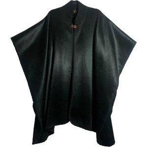 Alpaca D'Luxe Poncho - Zwart - Poncho van alpacawol - Handgemaakte poncho - Zacht en Warm - Luxe cadeau - Duurzaam - Damesmode - Herenmode - Alpaca - Poncho - Sustainable - Kwaliteit - Black - Elegant - Dameskleding - Herenkleding - Comfortabel