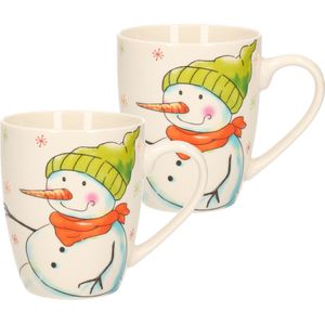 2x stuks kerstmok/wintermok sneeuwpop met groene muts en oranje sjaal van poreselein 10 cm