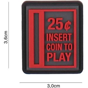 Embleem 3D PVC Insert coin to play rood