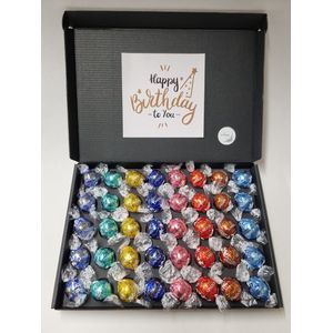 Chocolade Ballen Proeverij Pakket Groot | 40 stuks Lindt chocolade met Mystery Card 'Happy Birthday to You' met persoonlijke (video)boodschap | Chocoladepakket | Feestdagen box | Chocolade cadeau | Valentijnsdag | Verjaardag | Moederdag | Vaderdag