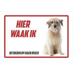 Bord | Waakbord | ""Hier waak ik"" | 30 x 20 cm | Pyreneaanse Herdershond | Herder | 1 mm | Gevaarlijke hond | Waakhond | Hond | Betreden op eigen risico | Polystyreen | Rechthoek | Witte achtergrond | 1 stuk