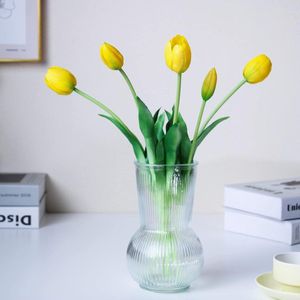 16 inch Premium Real Touch Nep Tulpen Kunstbloemen met knoppen, flexibele steel gemakkelijk te vormen, Faux Tulpen voor Home Decor Indoor (Vaas niet inbegrepen), 5-Pack Set van Limonade Geel