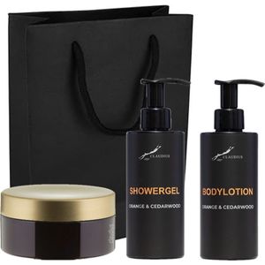 Douchepakket Sweet Orange & Cedarwood - Showergel + Bodylotion + Scrubzout 300 gram - 300 ml per fles - set van 2 stuks - met luxe gift tas - cadeau - giftset voor hem en haar