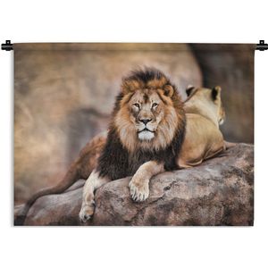 Wandkleed Leeuw - nieuw - Leeuw en een leeuwin liggend op een rots Wandkleed katoen 120x90 cm - Wandtapijt met foto
