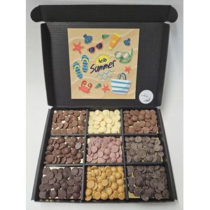 Chocolade Callets Proeverij Pakket met Mystery Card 'Hello Summer' met persoonlijke (video) boodschap | Chocolademelk | Chocoladesaus | Verrassing box Verjaardag | Cadeaubox | Relatiegeschenk | Chocoladecadeau