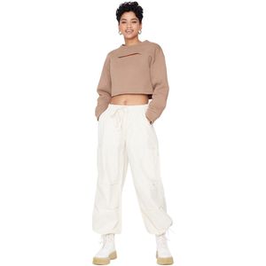 Trendyol Beige Zak Gedetailleerde Normale Taille Parachute Joggingbroek Twoaw23Je00740/Beige