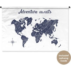 Wandkleed WereldkaartenKerst illustraties - Donkerblauwe wereldkaart met strepen en de quote Adventure awaits Wandkleed katoen 180x120 cm - Wandtapijt met foto
