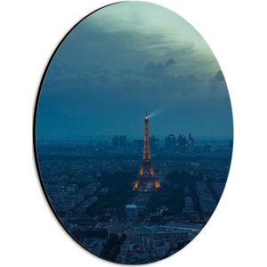WallClassics - Dibond Ovaal - De Stad Parijs en de Eiffeltoren in de Nacht - 21x28 cm Foto op Ovaal (Met Ophangsysteem)