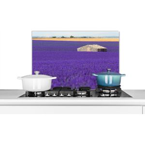 Spatscherm keuken 60x40 cm - Kookplaat achterwand Groot lavendelveld met een klein huisje in het midden - Muurbeschermer - Spatwand fornuis - Hoogwaardig aluminium