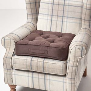 Homescapes Comfortabel fauteuilkussen met velours bekleding - bruin zitkussen, 50 x 50 cm