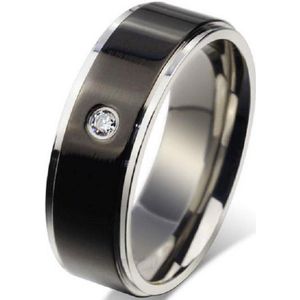 Schitterende Zwart Zilver Ring met Zirkonia Steentje | Damesring | Herenring | 19,00 mm. Maat 60