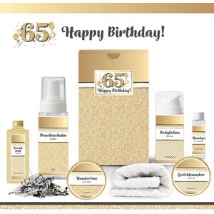 Geschenkset “65 Jaar Happy Birthday!” - 7 producten - 650 gram | Giftset voor haar - Luxe wellness cadeaubox - Cadeau vrouw - Gefeliciteerd - Set Verjaardag - Geschenk jarige - Cadeaupakket moeder - Vriendin - Zus - Verjaardagscadeau - Goud