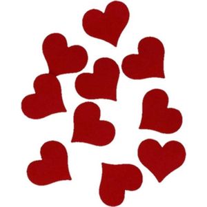 Hobby vilt 10x rode vilten harten van ongeveer 4cm - Knutsel materialen voor o.a Valentijn of Lifde thema