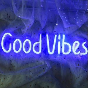 ZoeZo - Neon Wandlamp Good Vibes - Blauw - LED - Inclusief 2 ophanghaakjes - Neon Verlichting - Sfeerverlichting - Led lamp - Neonlicht - Neon lamp