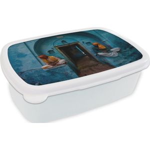 Broodtrommel Wit - Lunchbox - Brooddoos - Deur - Man - Blauw - Architectuur - 18x12x6 cm - Volwassenen