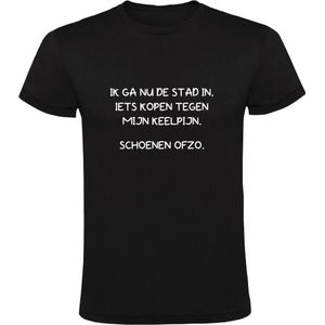 Ik ga nu de stad in, iets kopen tegen mijn keelpijn. Schoenen ofzo Heren T-shirt - shoppen - winkelen - grappig